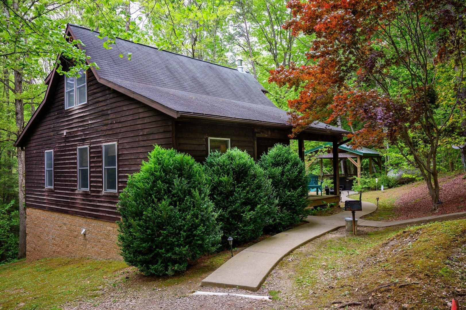Hemlock Hideaway Cabin