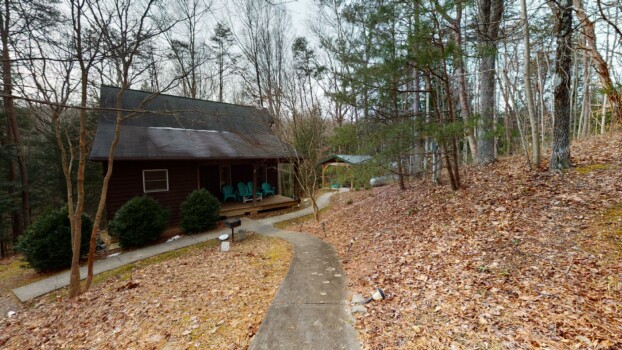 Hemlock Hidewaway Cabin
